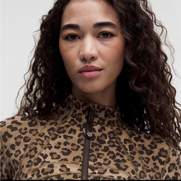 NWT Define Cropped Jacket Nulu - Picture 4 of 11